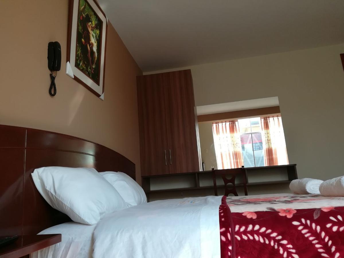 Hotel Real ชิมโบเต ภายนอก รูปภาพ